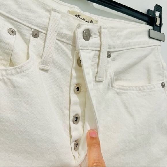 Madewell Women's High-Rise Long Denim Shorts in Tile White Style#AO207 Sz. 24 - Picture 5 of 12
